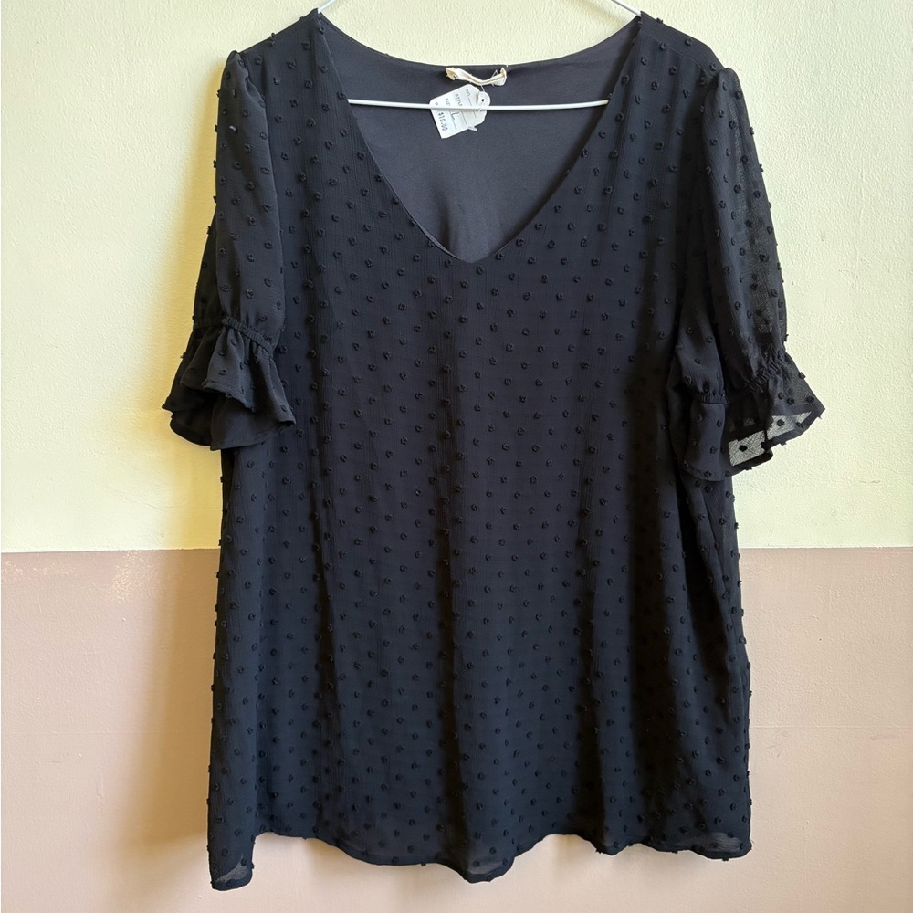 Black Swiss Dot V-Neck Short Sleeve Top